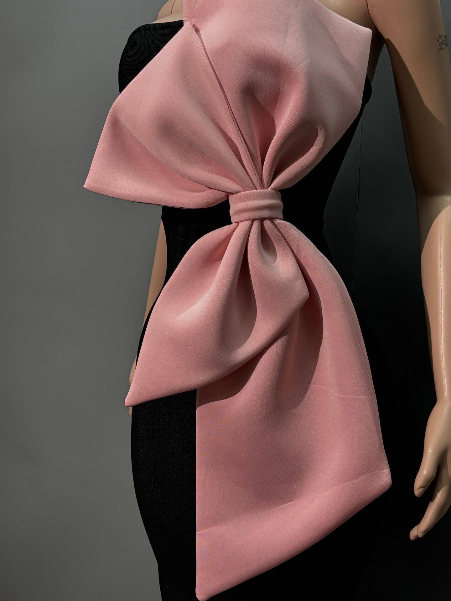 Amara Bow Bandage Midi