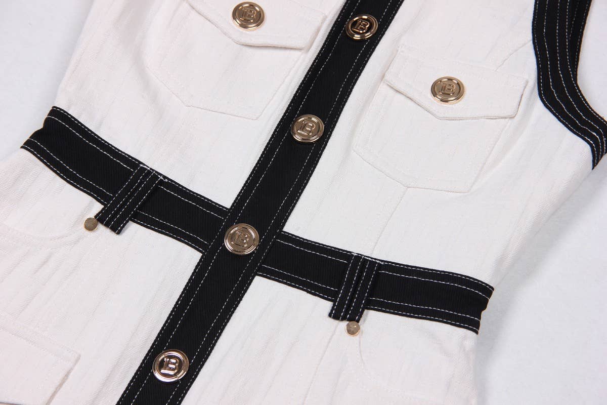 DR038 Short-sleeved Dress With Gold Buttons