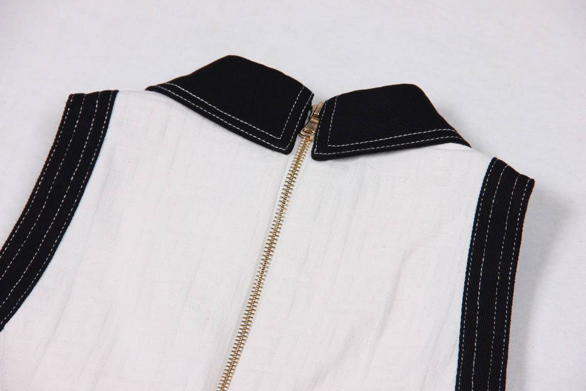 DR038 Short-sleeved Dress With Gold Buttons