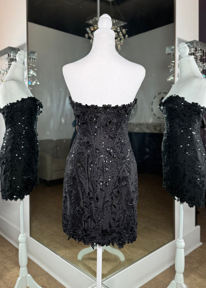 Black Sweetheart Fitted Homecoming Dress