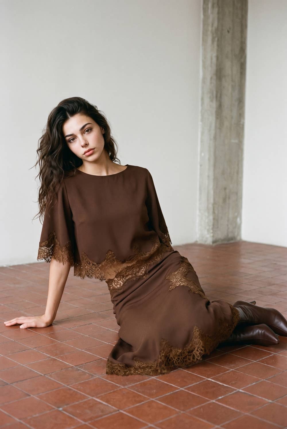 LACE HEM TWILL SATIN LACE SKIRT