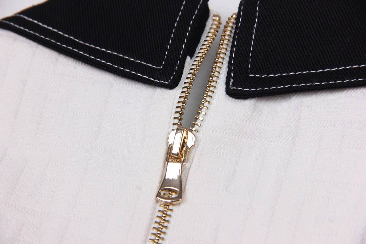 DR038 Short-sleeved Dress With Gold Buttons