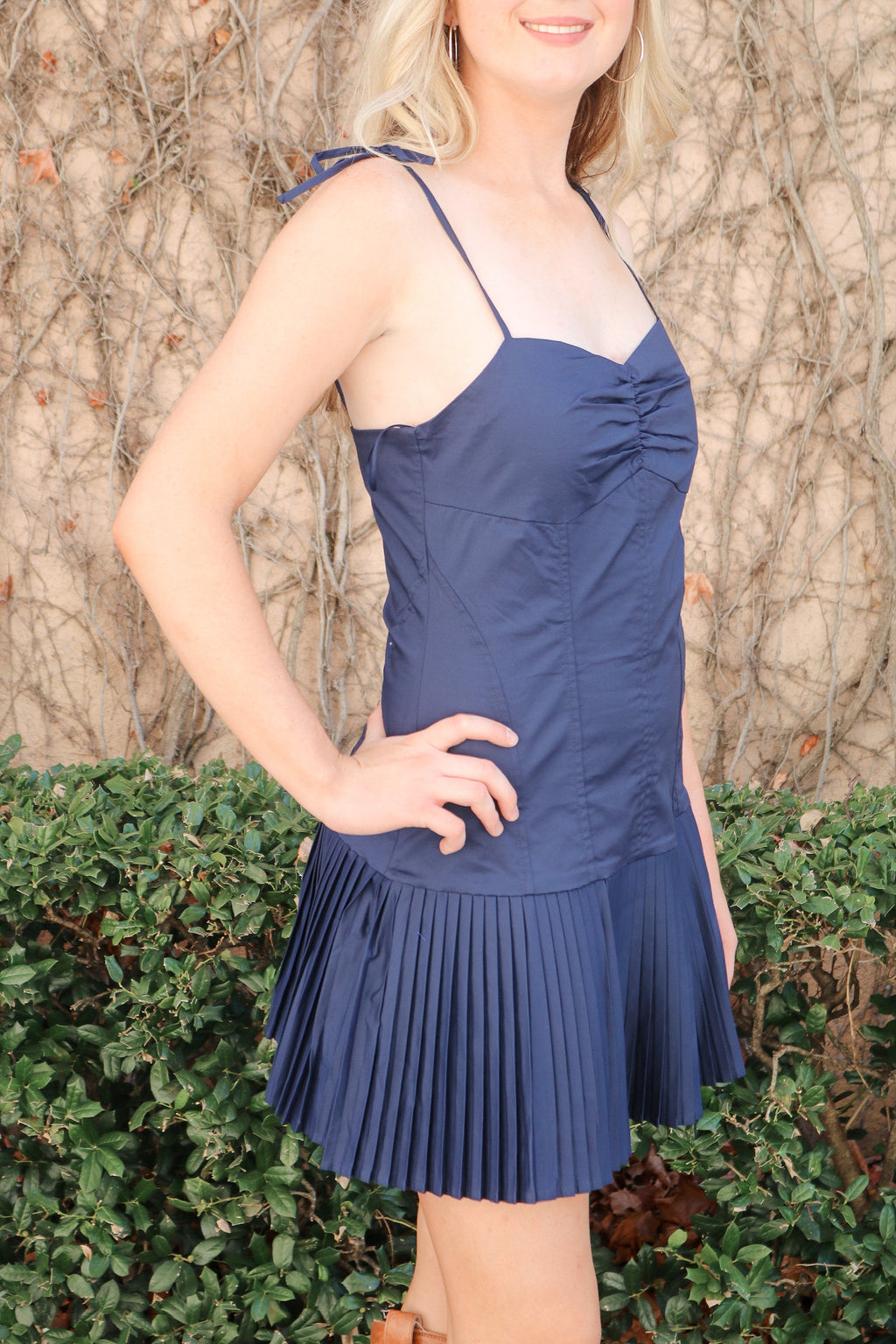 Gameday Sweetheart neckline pleats mini dress