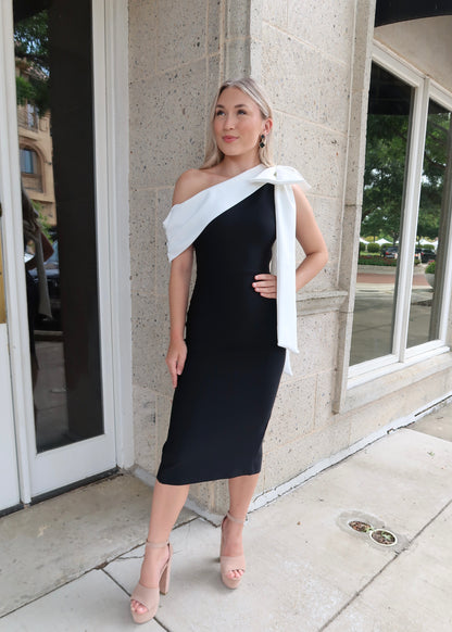 Noir et Blanc Bandage Midi