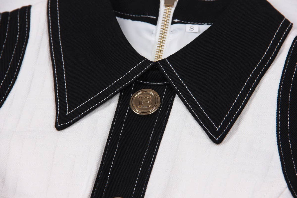 DR038 Short-sleeved Dress With Gold Buttons