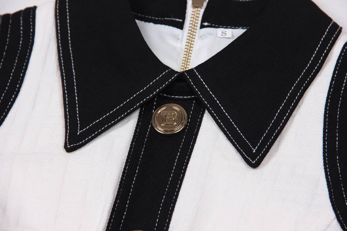 DR038 Short-sleeved Dress With Gold Buttons