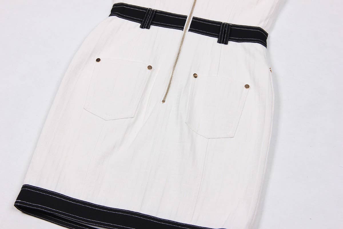 DR038 Short-sleeved Dress With Gold Buttons